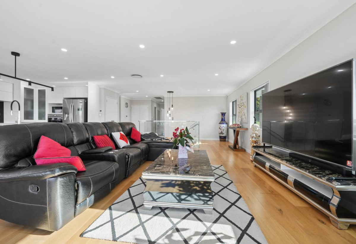 Motivated vendor, 500m2 section, Sea Views, Brick and weatherboard 5 beds (1ensuite) 3 baths house with double garage, 2 beds 1 bath ground floor, 48C Totara Road, Te Atatu Peninsula, Auckland
