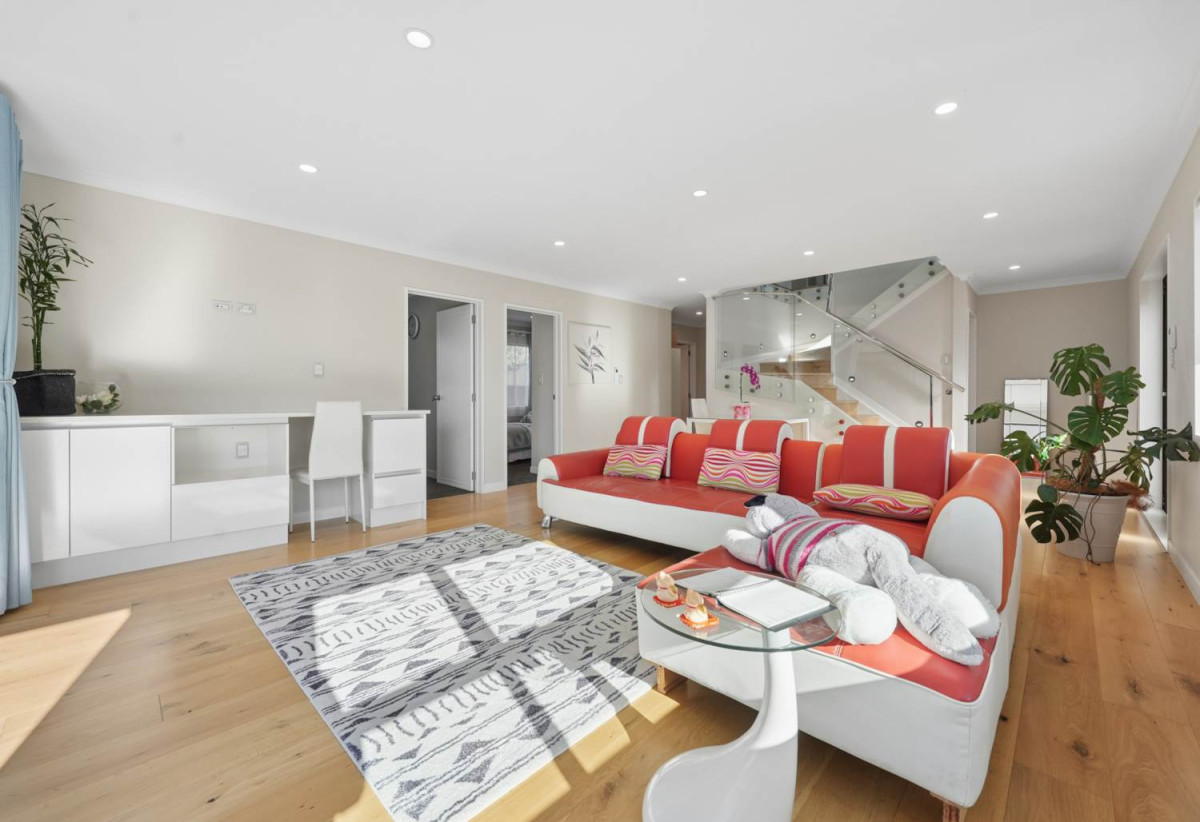 Motivated vendor, 500m2 section, Sea Views, Brick and weatherboard 5 beds (1ensuite) 3 baths house with double garage, 2 beds 1 bath ground floor, 48C Totara Road, Te Atatu Peninsula, Auckland