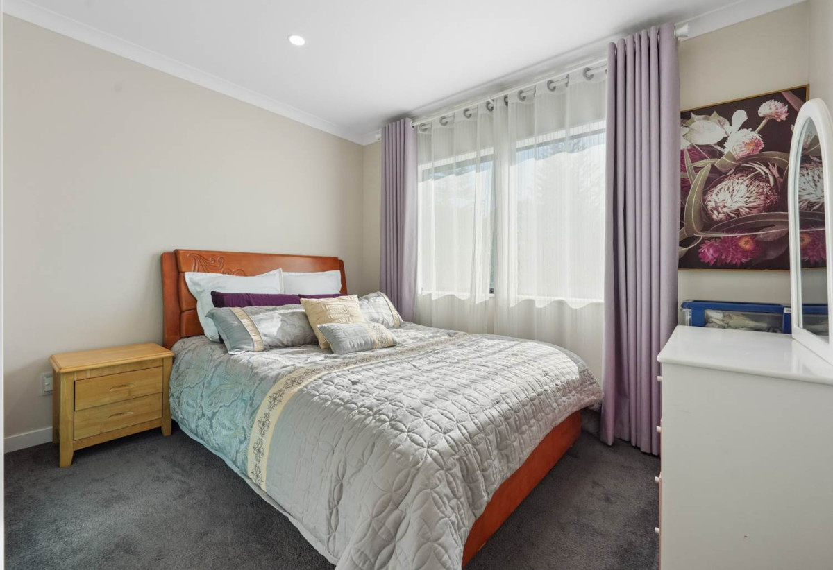 Motivated vendor, 500m2 section, Sea Views, Brick and weatherboard 5 beds (1ensuite) 3 baths house with double garage, 2 beds 1 bath ground floor, 48C Totara Road, Te Atatu Peninsula, Auckland