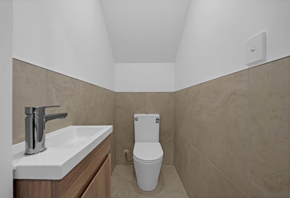 Brandnew standalone 3 beds 2.5 baths home with garage, minutes rom: Shopping & Dining: New World, Meadowlands restaurants, supermarkets, 0.5 km to Owairoa School, 1 km to Howick Intermediate and Howick College, Lot 4/54 Rodney Street, Howick, Auckland