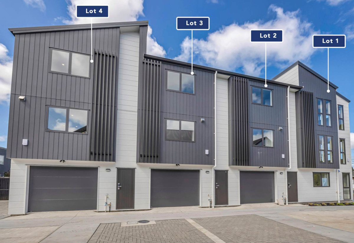 3 beds 2.5 baths home with garage, 1 ensuite ground floor, 0.4 km to Te Atatu Intermediate, 3/25 Taikata Road, Te Atatu Peninsula, Auckland