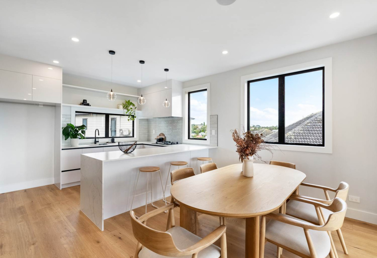 Freehold 4 beds (2 ensuites) 3.5 baths home, double garage, 1 ensuite ground floor, 3 + 1 layout, Lift infrastructure installed for future lift installation, Daikin rooftop heating and cooling system, Bluetooth audio system to kitchen and living areas, 8/2 Valonia Street, Mt Roskill, Auckland