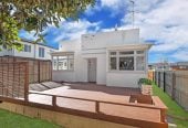 Standalone 3 beds 1 bath house with carport, 0.4 km to Puhinui School, 1/25 Bledisloe Street, Papatoetoe, Auckland