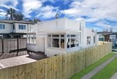 Standalone 3 beds 1 bath house with carport, 0.4 km to Puhinui School, 1/25 Bledisloe Street, Papatoetoe, Auckland
