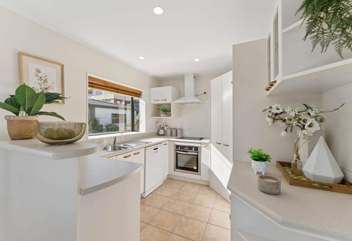 Double Westlake School Zone, BC Approved for Recladding, Standalone 3 beds + study 2 bath house with double garage, 117 Bushlands Park Drive, Albany, Auckland