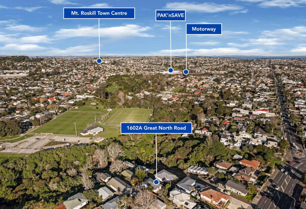 3 beds 1 bath house with Garden and Garage, The enchanting walkways to Heron Park and Oakley Reserve are meters from your front door, 1602A Great North Road, Waterview, Auckland