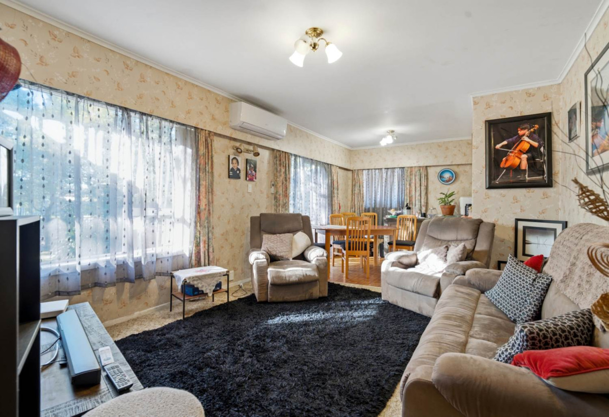 825sqm Freehold with 16m Road Frontage, Brick and tile 3 beds 1 bath house with standalone double garage, 38 Waimai Road, Weymouth, Auckland