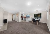 410m² Freehold Section, Brick & Weatherboard Construction, 241m2 Renovated 5 beds 3.5 baths house with double garage and extra car parks, Underfloor Heating in the Kitchen, 1 bed 1 bath ground floor, 77 Carruth Road, Papatoetoe, Auckland