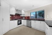 410m² Freehold Section, Brick & Weatherboard Construction, 241m2 Renovated 5 beds 3.5 baths house with double garage and extra car parks, Underfloor Heating in the Kitchen, 1 bed 1 bath ground floor, 77 Carruth Road, Papatoetoe, Auckland