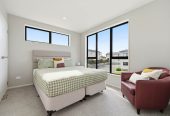 Brandnew standalone 4 beds + study room 2.5 baths home with garage, Located just a short, two-minute stroll from Flat Rock Reserve, the local Fishing Wharf, and the prestigious Auckland Rowing Club, 67A Jolson Road, Mt Wellington, Auckland