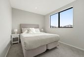 Brandnew standalone 4 beds + study room 2.5 baths home with garage, Located just a short, two-minute stroll from Flat Rock Reserve, the local Fishing Wharf, and the prestigious Auckland Rowing Club, 67A Jolson Road, Mt Wellington, Auckland