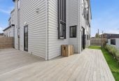 Brandnew standalone 4 beds + study room 2.5 baths home with garage, Located just a short, two-minute stroll from Flat Rock Reserve, the local Fishing Wharf, and the prestigious Auckland Rowing Club, 67A Jolson Road, Mt Wellington, Auckland