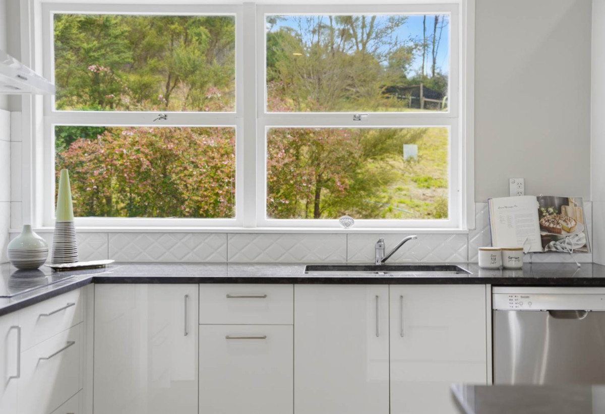 2.0043ha Lifestyle section, Renovated 4 beds 2 baths house with double garage, Country Living – Town Convenience, 67 Haigh Access Road, Dairy Flat, Auckland