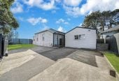 Must sell, Auction, Disclosed Reserve Price: $620K, 4 beds 1 bath house with swimming pool and car parks + a separate 1-bedroom sleepout complete with its own living area and bathroom, /94 Browns Road, Manurewa, Auckland