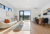 Brandnew 3 beds 2 baths home with garage, 1 ensuite ground floor, Lot1/12 Totaravale Drive, Totara Vale, Auckland