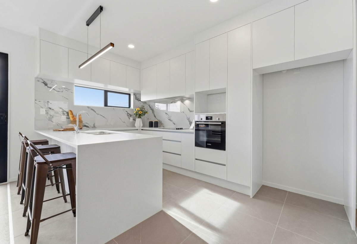 152m2 Brandnew 4 beds (2 ensuites) 3.5 baths home with garage, 0.3 km to Target Road School, Lot3/12 Totaravale Drive, Totara Vale, Auckland