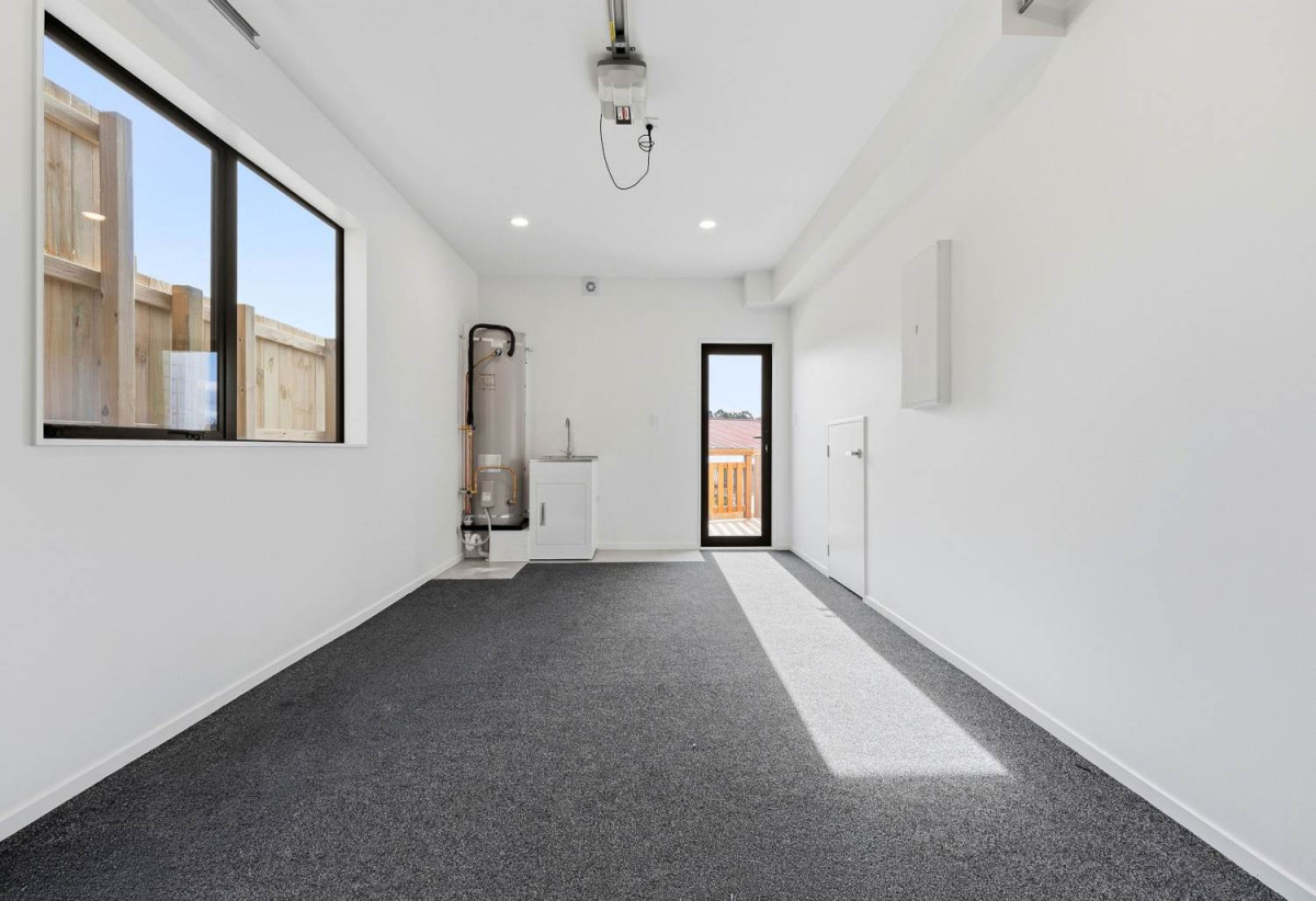 152m2 Brandnew 4 beds (2 ensuites) 3.5 baths home with garage, Lot3/12 Totaravale Drive, Totara Vale, Auckland