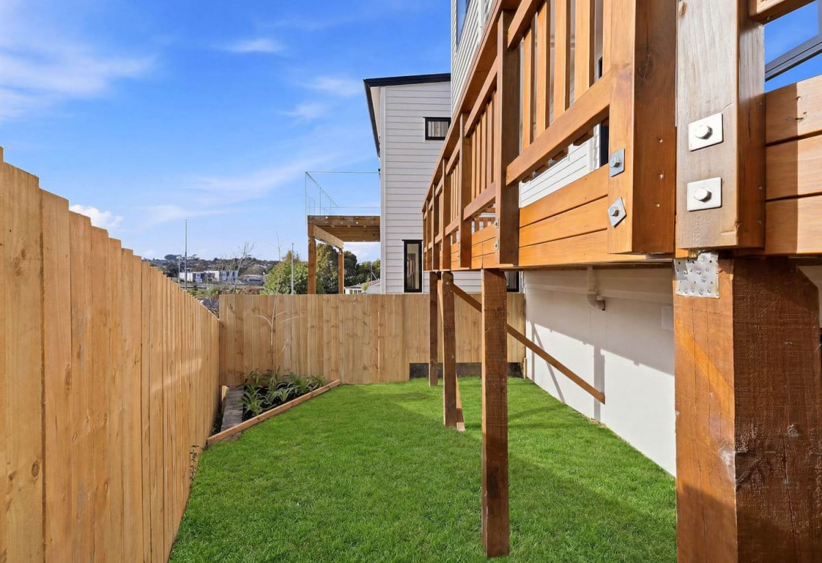152m2 Brandnew 4 beds (2 ensuites) 3.5 baths home with garage, 0.3 km to Target Road School, Lot3/12 Totaravale Drive, Totara Vale, Auckland