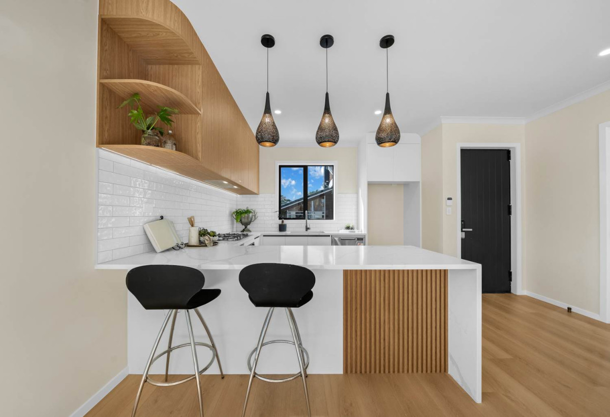Brandnew standalone 4 beds 2.5 baths home with garage, Sunny deck and paved patio, fully fenced yard, Ventilation system and intercom, Lot 2/25 La Perouse Street, Botany Downs, Auckland