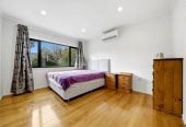 Renovated & Move-in ready in Double Westlake Zone, 3 beds 1 bath house with standalone garage, 190 Forrest Hill Road, Forrest Hill, Auckland