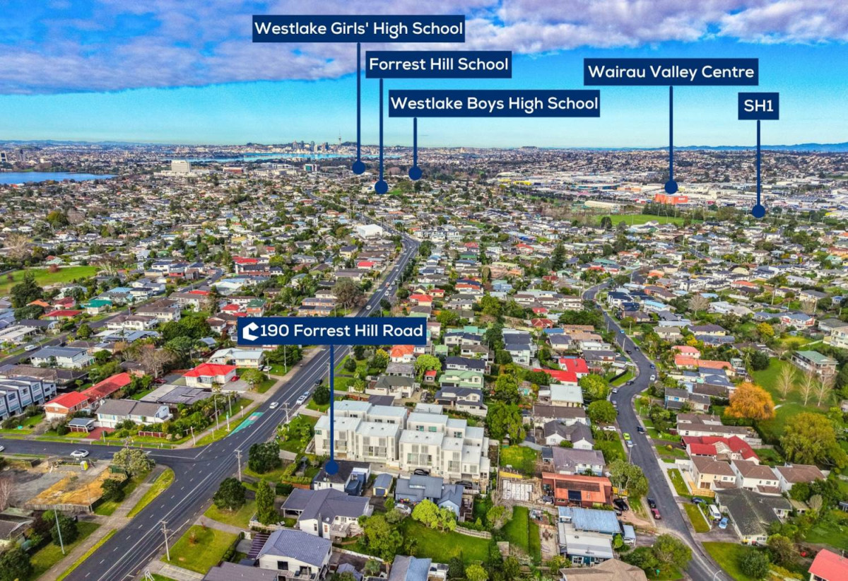 Renovated & Move-in ready in Double Westlake Zone, 3 beds 1 bath house with standalone garage, 190 Forrest Hill Road, Forrest Hill, Auckland