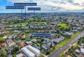 Renovated & Move-in ready in Double Westlake Zone, 3 beds 1 bath house with standalone garage, 190 Forrest Hill Road, Forrest Hill, Auckland