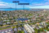 Renovated & Move-in ready in Double Westlake Zone, 3 beds 1 bath house with standalone garage, 190 Forrest Hill Road, Forrest Hill, Auckland