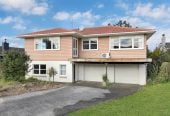 Must Sell, Deceased Estate, 220m2 4 beds 2 baths house with double garage, Huge rumpus room with separate laundry, Potential to reconfigure into a spacious 5-bedroom, 3-bathroom family home (subject to Auckland Council approval), 3 Welland Place, Hillcrest, Auckland