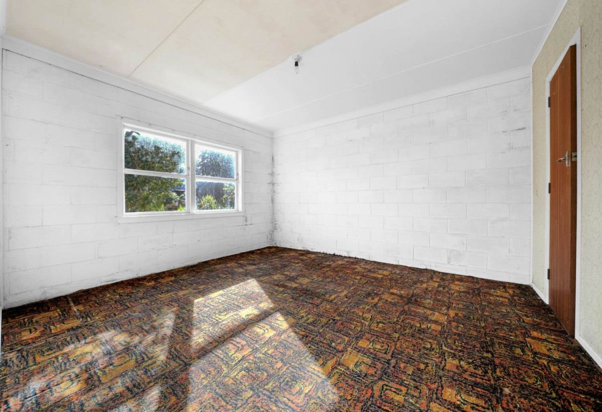 Must Sell, Deceased Estate, 220m2 4 beds 2 baths house with double garage, Huge rumpus room with separate laundry, Potential to reconfigure into a spacious 5-bedroom, 3-bathroom family home (subject to Auckland Council approval), 3 Welland Place, Hillcrest, Auckland