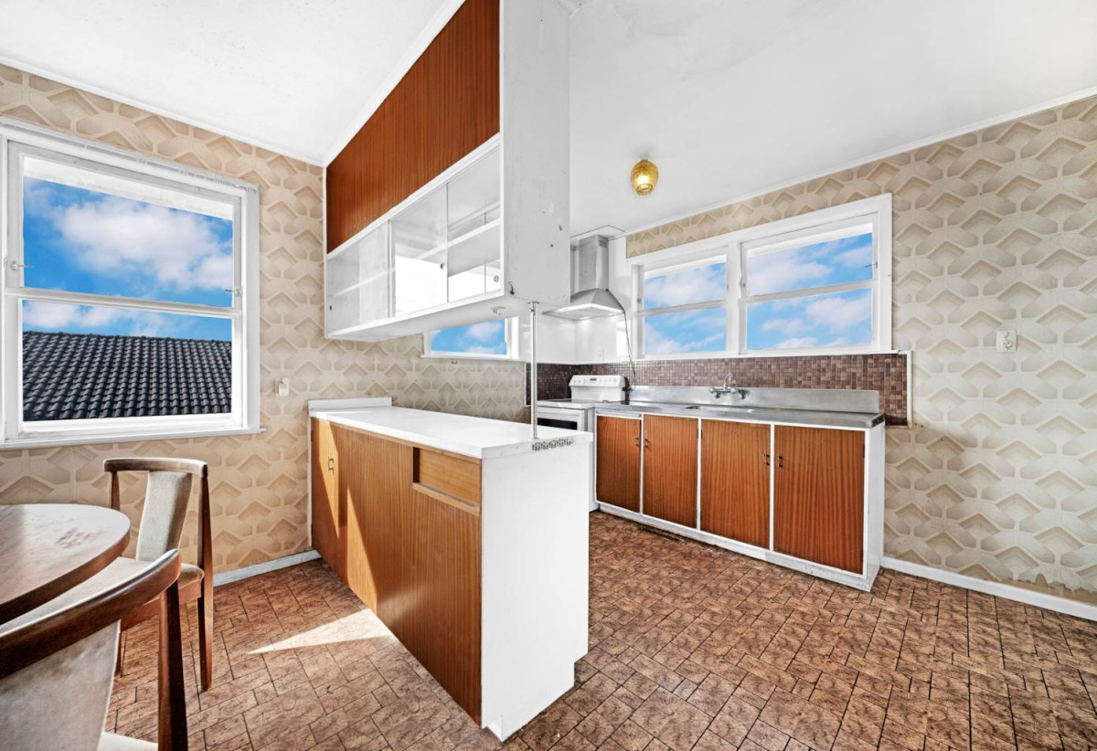 Must Sell, Deceased Estate, 220m2 4 beds 2 baths house with double garage, Huge rumpus room with separate laundry, Potential to reconfigure into a spacious 5-bedroom, 3-bathroom family home (subject to Auckland Council approval), 3 Welland Place, Hillcrest, Auckland