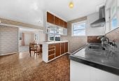 Must Sell, Deceased Estate, 220m2 4 beds 2 baths house with double garage, Huge rumpus room with separate laundry, Potential to reconfigure into a spacious 5-bedroom, 3-bathroom family home (subject to Auckland Council approval), 3 Welland Place, Hillcrest, Auckland