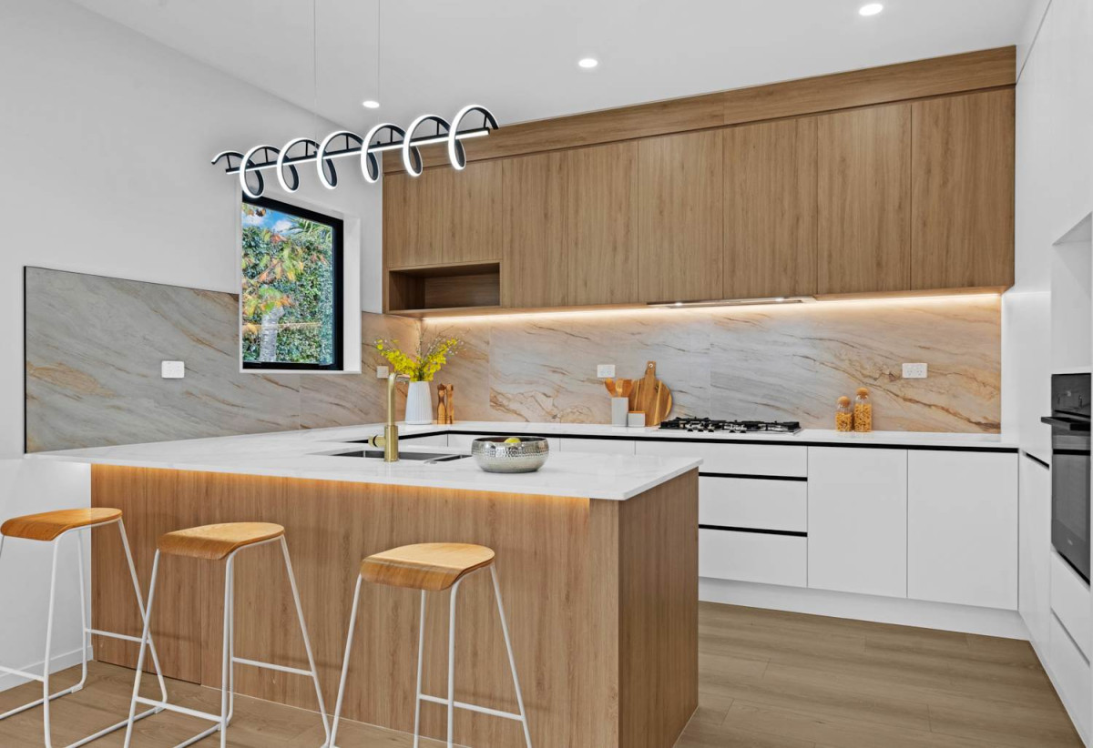 4 beds (2 ensuites) 3 baths house with double garage, 0.7 km to Opaheke School, 10 Furlough Road, Opaheke, Auckland