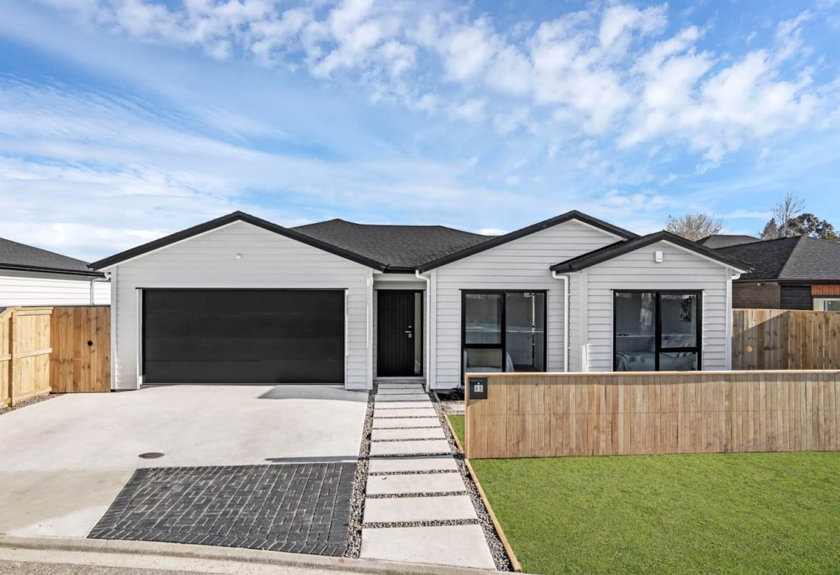 180m2 Brandnew 5 beds 3 baths house with double garage, 65 Bellfield Road, Opaheke, Auckland