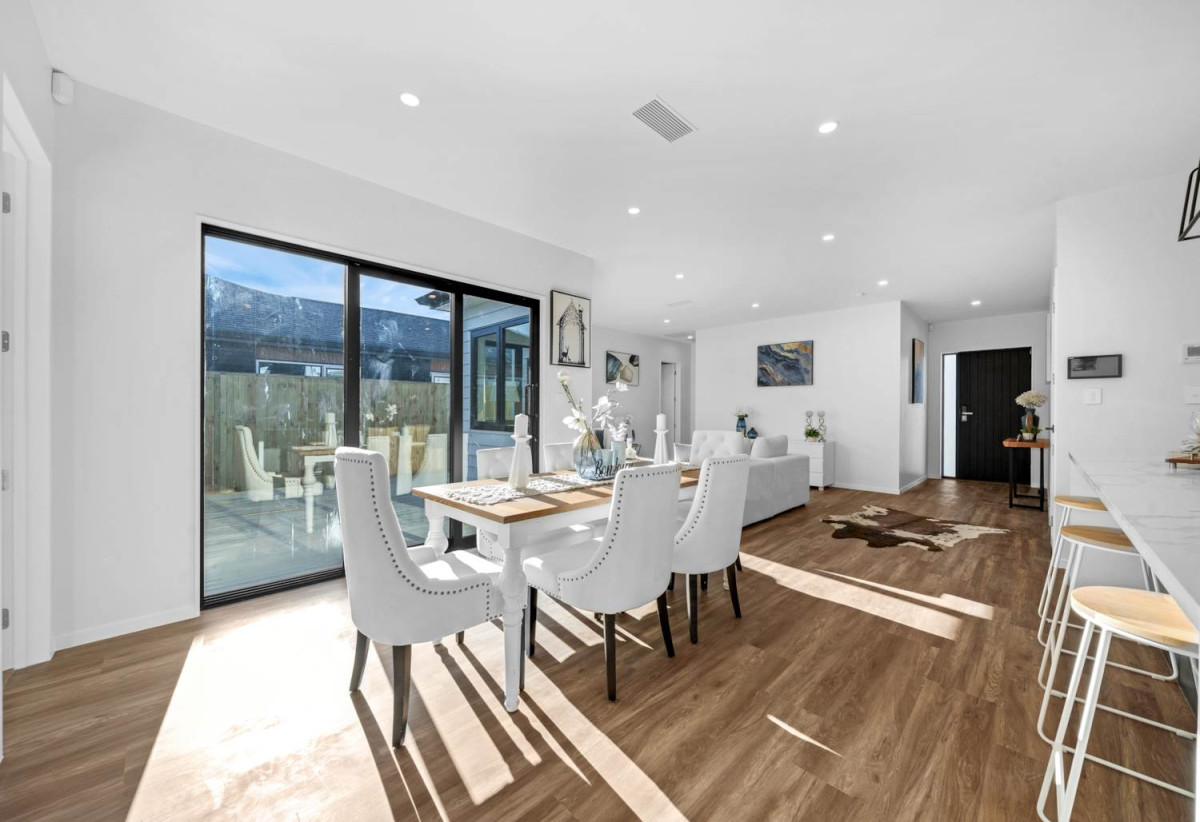 180m2 Brandnew 5 beds 3 baths house with double garage, 65 Bellfield Road, Opaheke, Auckland