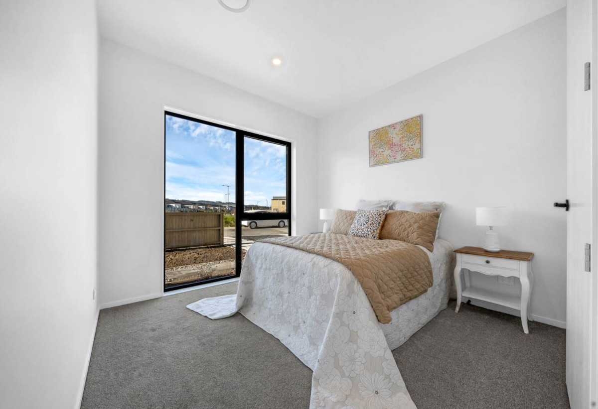 180m2 Brandnew 5 beds 3 baths house with double garage, 65 Bellfield Road, Opaheke, Auckland