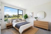 7 beds ( 2 ensuites) 4 baths house with double garage, 2 beds 1 bath ground floor, 0.5 km to Hingaia Peninsula School, 68 Papaka Road, Karaka, Auckland