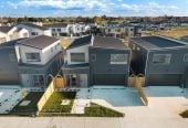 7 beds ( 2 ensuites) 4 baths house with double garage, 2 beds 1 bath ground floor, 0.5 km to Hingaia Peninsula School, 68 Papaka Road, Karaka, Auckland