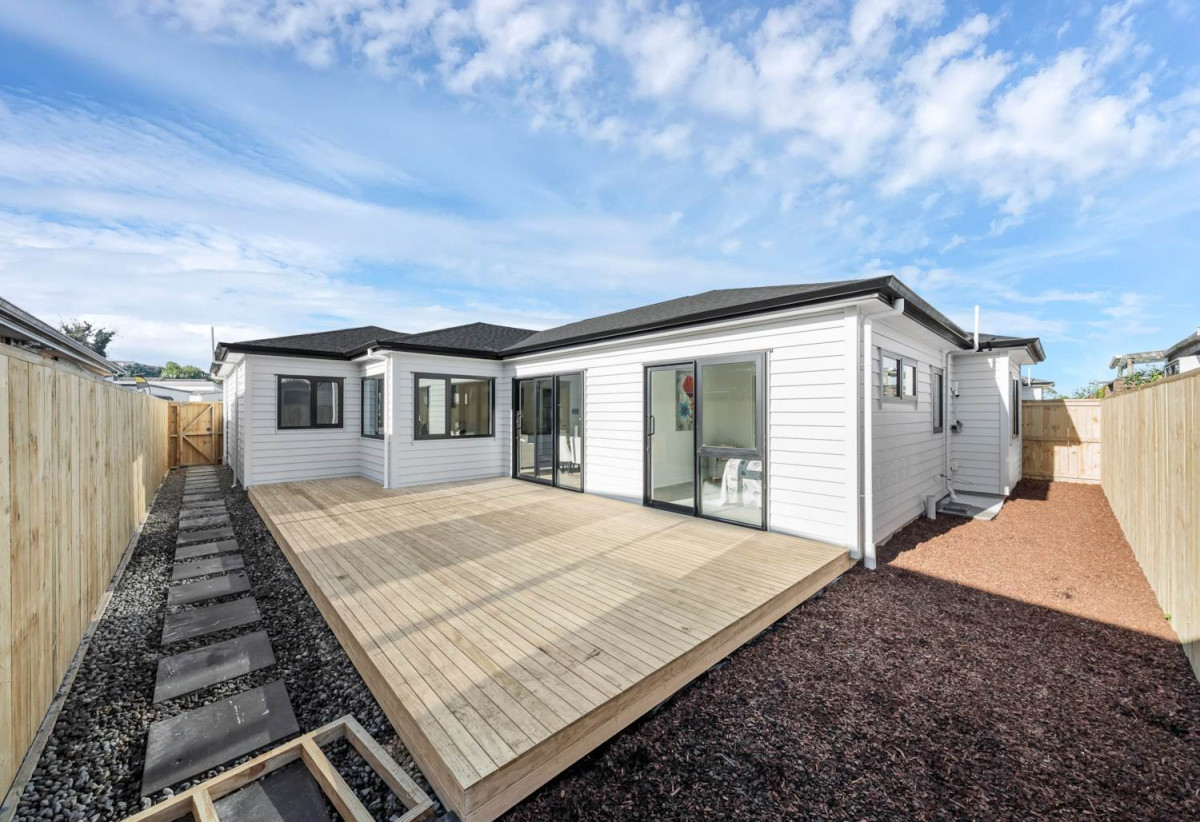 180m2 Brandnew 5 beds 3 baths house with double garage, 65 Bellfield Road, Opaheke, Auckland