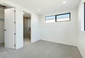 7 beds ( 2 ensuites) 4 baths house with double garage, 2 beds 1 bath ground floor, 0.5 km to Hingaia Peninsula School, 68 Papaka Road, Karaka, Auckland