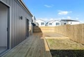 7 beds ( 2 ensuites) 4 baths house with double garage, 2 beds 1 bath ground floor, 0.5 km to Hingaia Peninsula School, 68 Papaka Road, Karaka, Auckland
