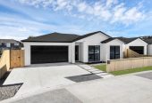 2 Kitchens, Brandnew 4 beds 3 baths house with double garage and 1 bed granny, 67 Bellfield Road, Opaheke, Auckland