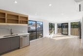 Brandnew 3 beds 2 baths home with car park, 0.9 km to Onehunga Primary School, 4C Huapai Street, Onehunga, Auckland