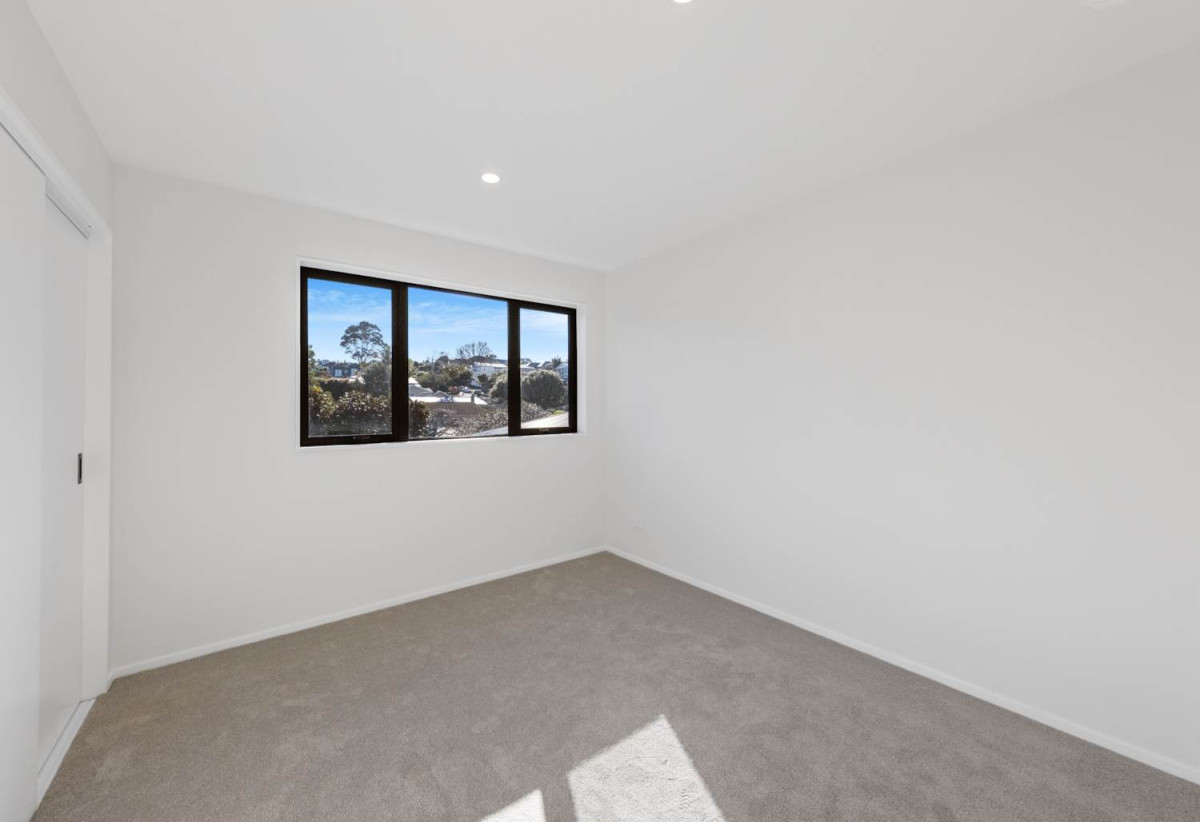 Brandnew 3 beds 2 baths home with car park, 0.9 km to Onehunga Primary School, 4C Huapai Street, Onehunga, Auckland