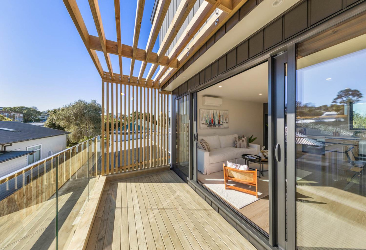 Brandnew 3 beds 2.5 baths home with carport, 1 ensuite ground floor, 0.9 km to Onehunga Primary School, 4B Huapai Street, Onehunga, Auckland