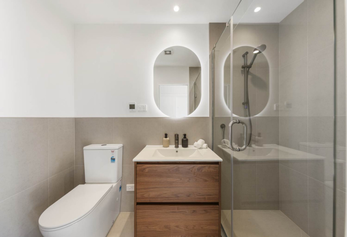 Brandnew 3 beds 2.5 baths home with carport, 1 ensuite ground floor, 0.9 km to Onehunga Primary School, 4B Huapai Street, Onehunga, Auckland