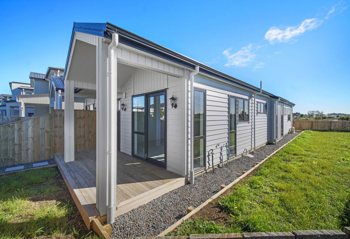 Brandnew 3 beds 2 baths duplex home with car park, 27 Kapeta Lane, Karaka, Auckland