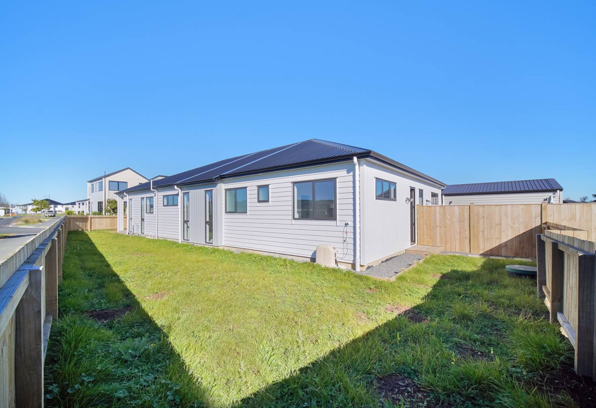 Brandnew 3 beds 2 baths duplex home with car park, 27 Kapeta Lane, Karaka, Auckland