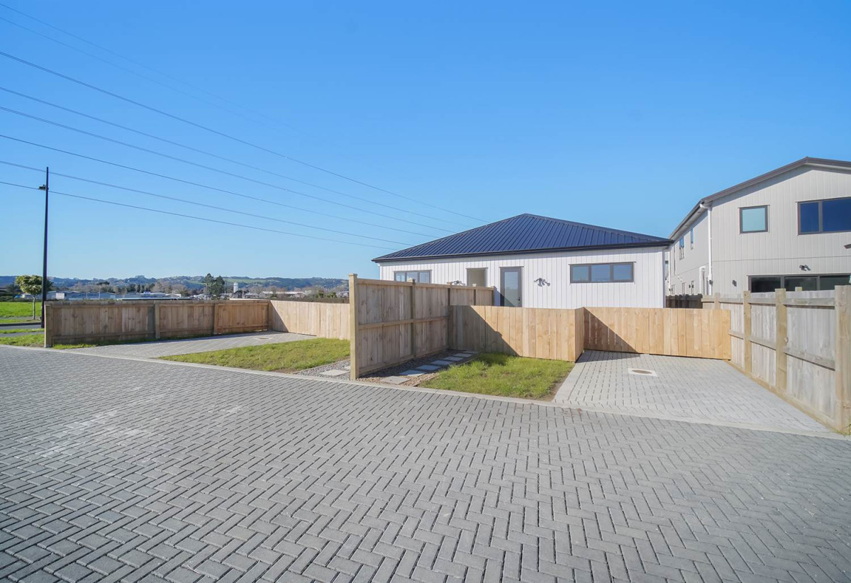 Brandnew 3 beds 2 baths duplex home with car park, 27 Kapeta Lane, Karaka, Auckland