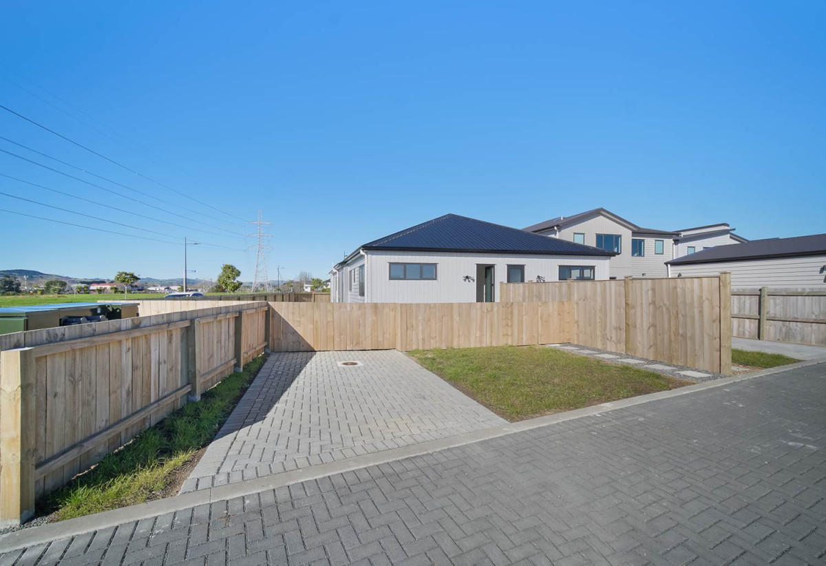 Brandnew 3 beds 2 baths duplex home with car park, 27 Kapeta Lane, Karaka, Auckland