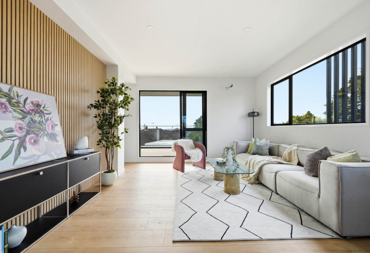 178m2 Brandnew 4 beds 3.5 baths home with garage, 1 bed 1 bath ground floor, 0.7 km to Howick College, Lot 1/129 Cook Street, Howick, Auckland